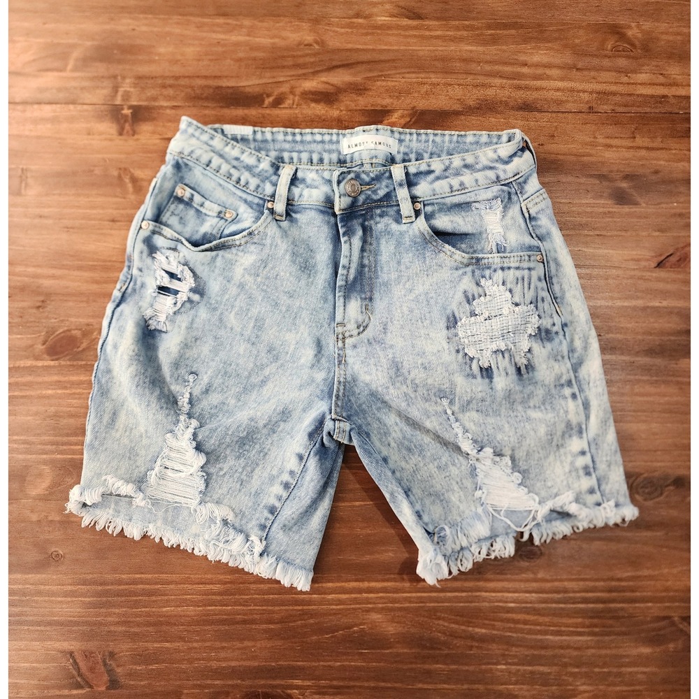 Almost Famous Y2K Grunge Denim Shorts Distressed Ripped Size 7 Light Acid Wash